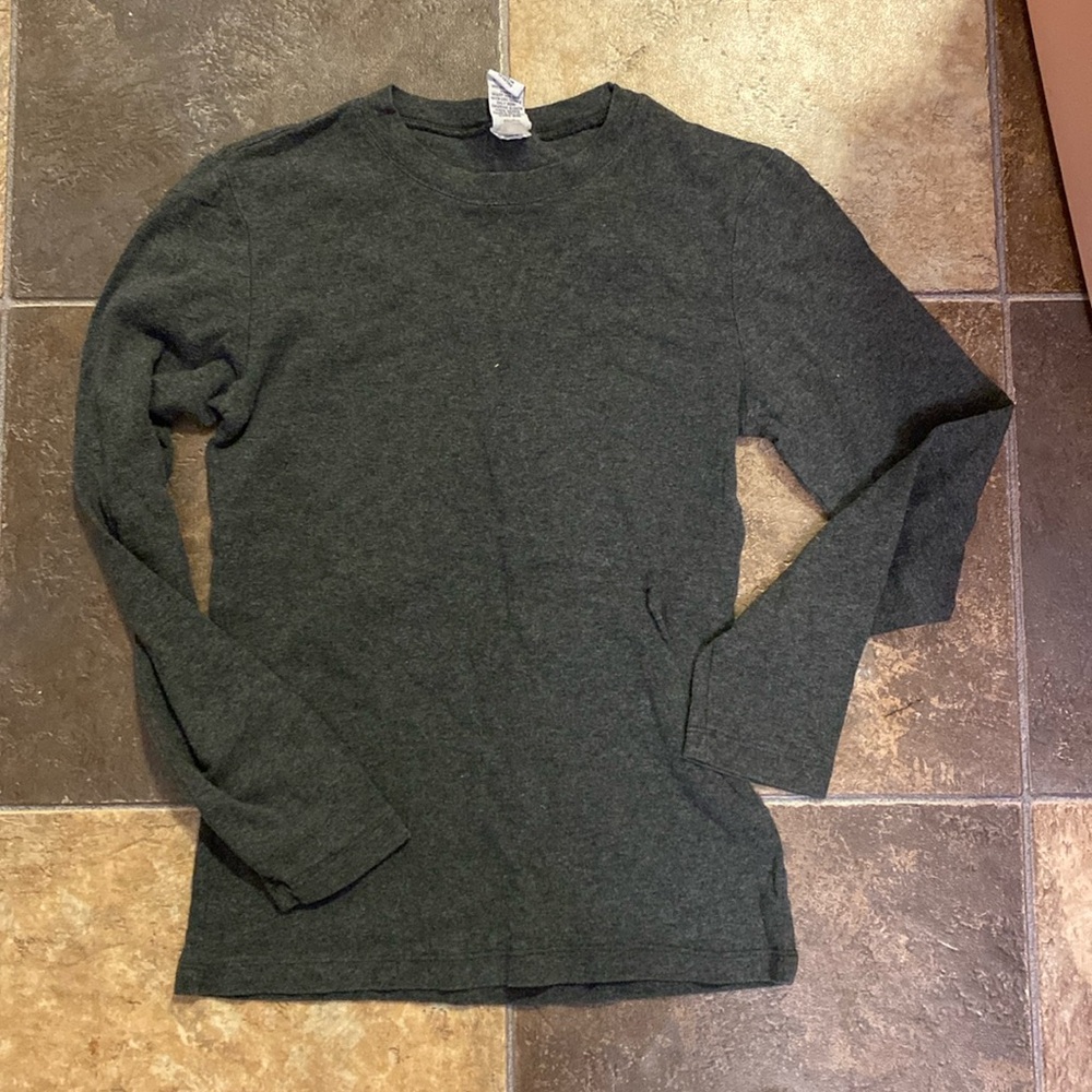 Boy’s GAP size 6 shirt
